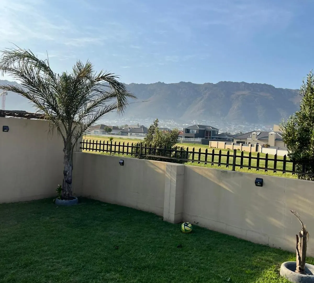 Holiday home 16 St Andrews Drive, Fairview Golf Estate, Gordon'S Bay Villa Cape Town